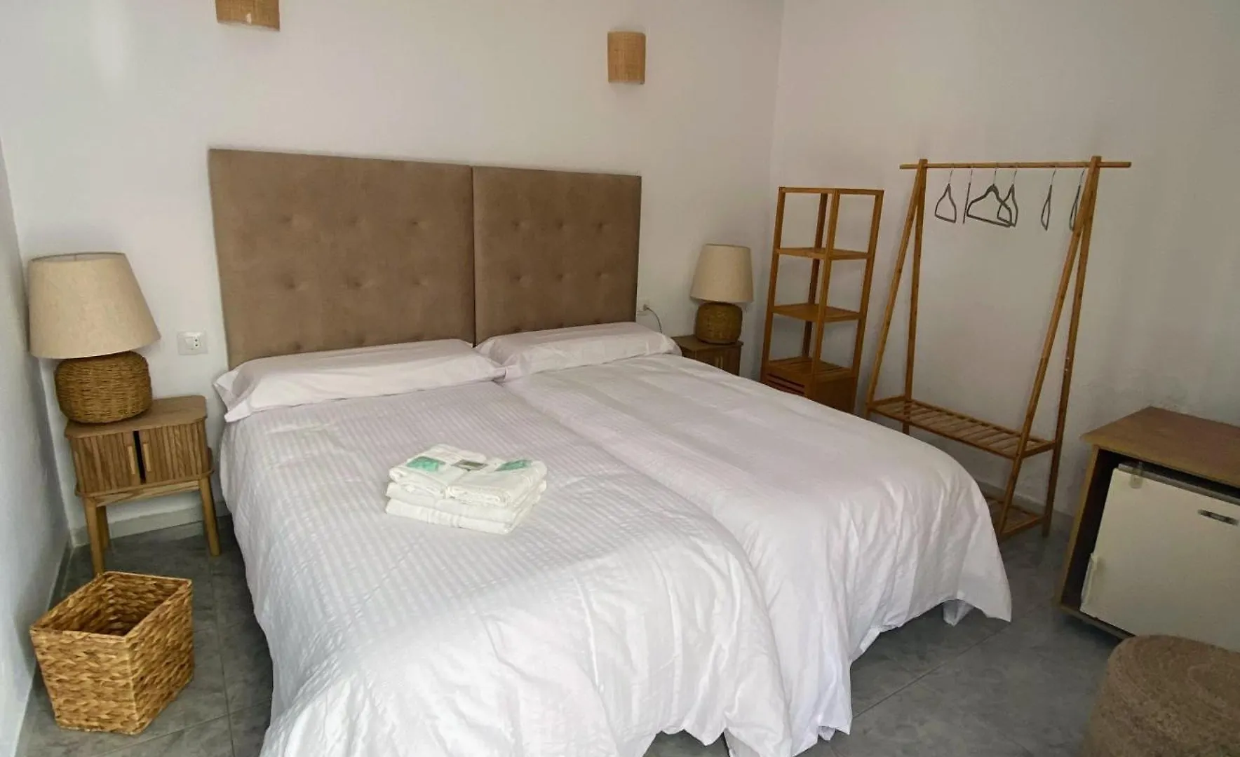 Hostal Avenida Chipiona Guest house